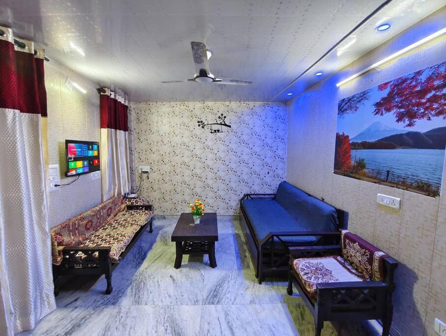 Peaceful Stay 1 Bhk Appartment ニューデリー エクステリア 写真